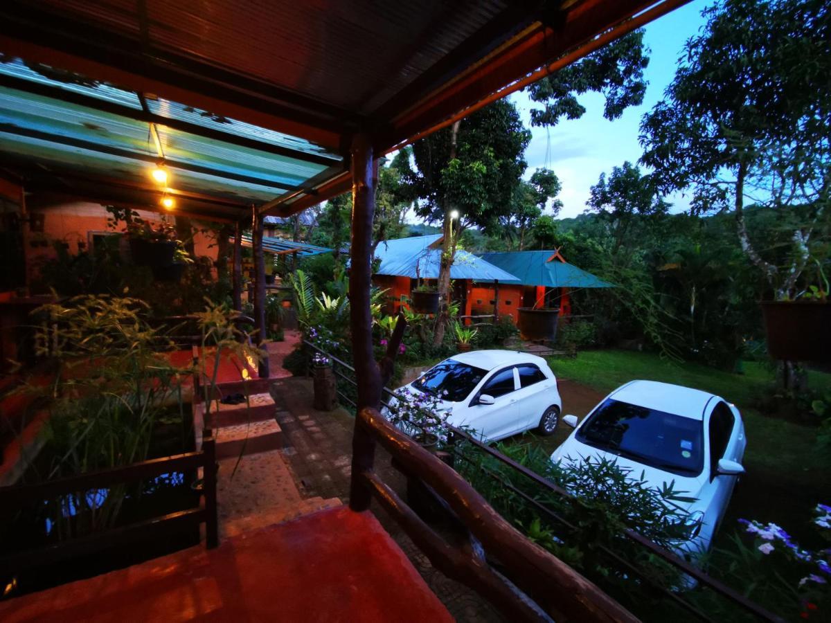 บ้านดินโฮมสเตย์ ปางอุ๋ง Ban Huai Makhuea Som Buitenkant foto