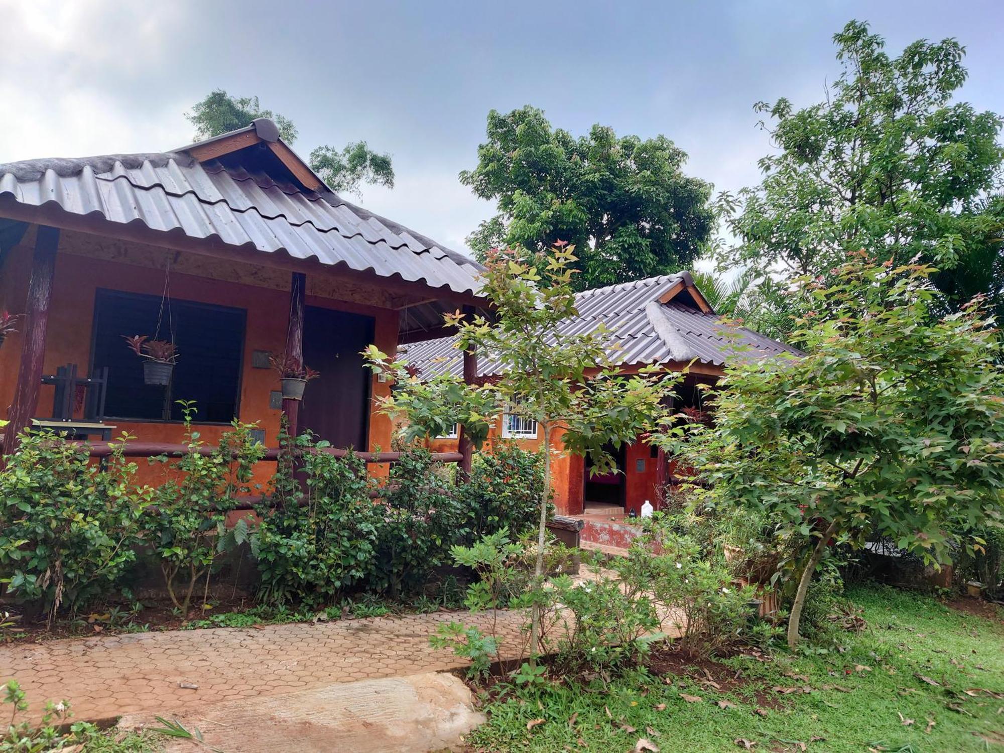 บ้านดินโฮมสเตย์ ปางอุ๋ง Ban Huai Makhuea Som Buitenkant foto