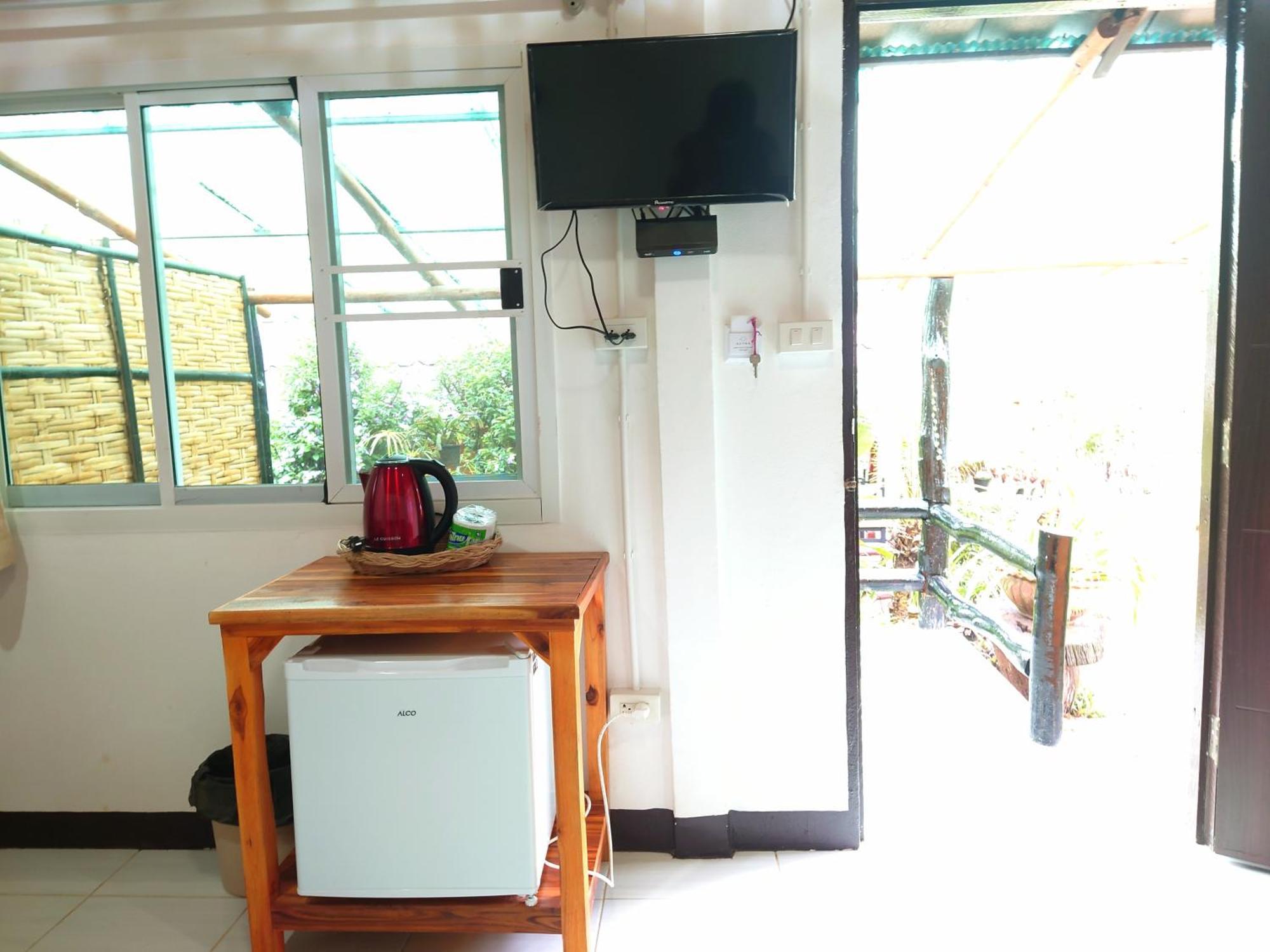 บ้านดินโฮมสเตย์ ปางอุ๋ง Ban Huai Makhuea Som Buitenkant foto
